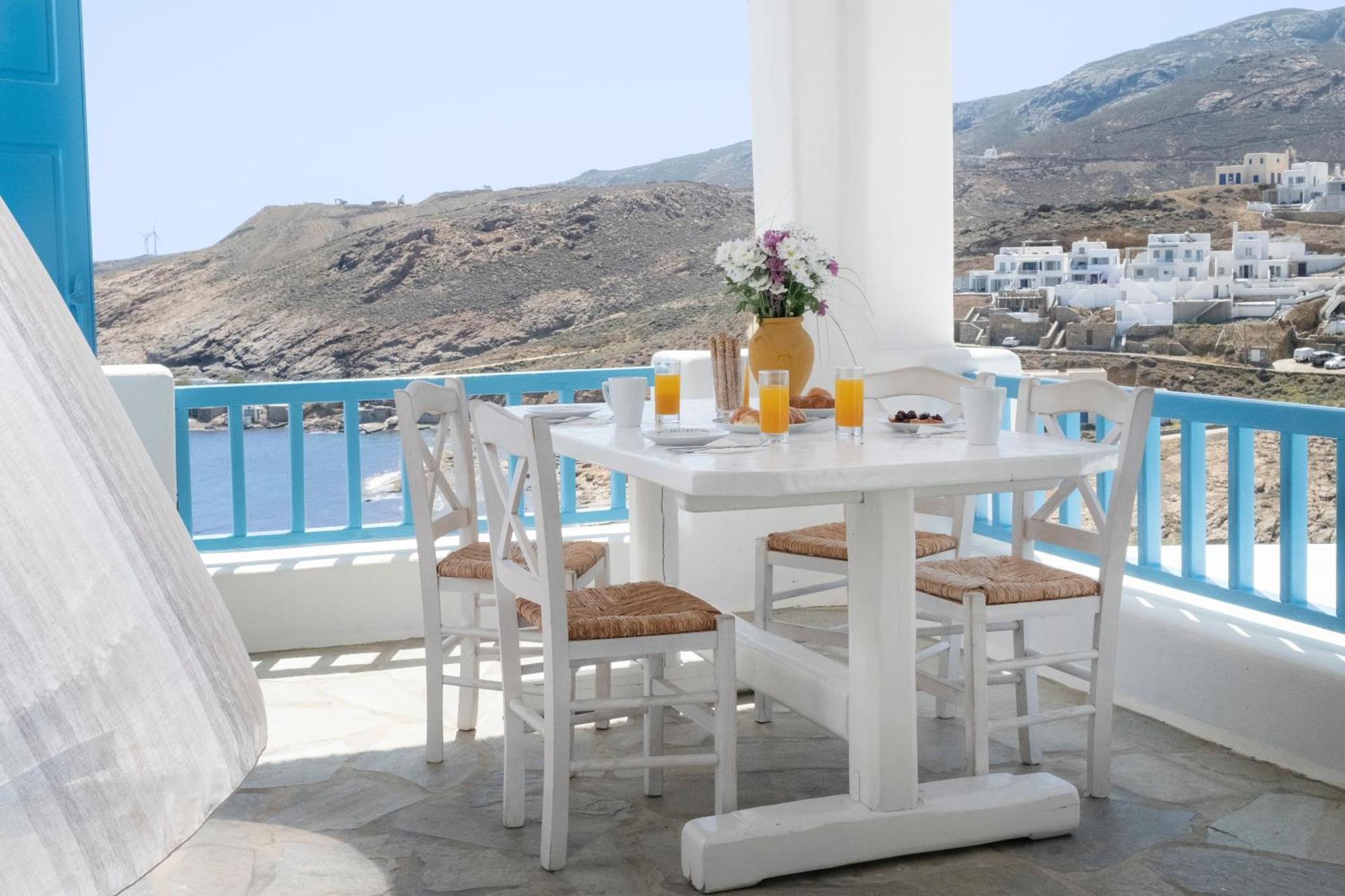 Mykonos & Villa Merchia Beach