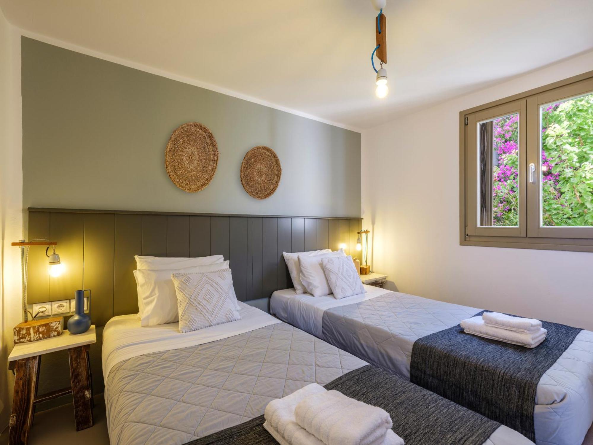 Villa Mykonos & Merchia Beach