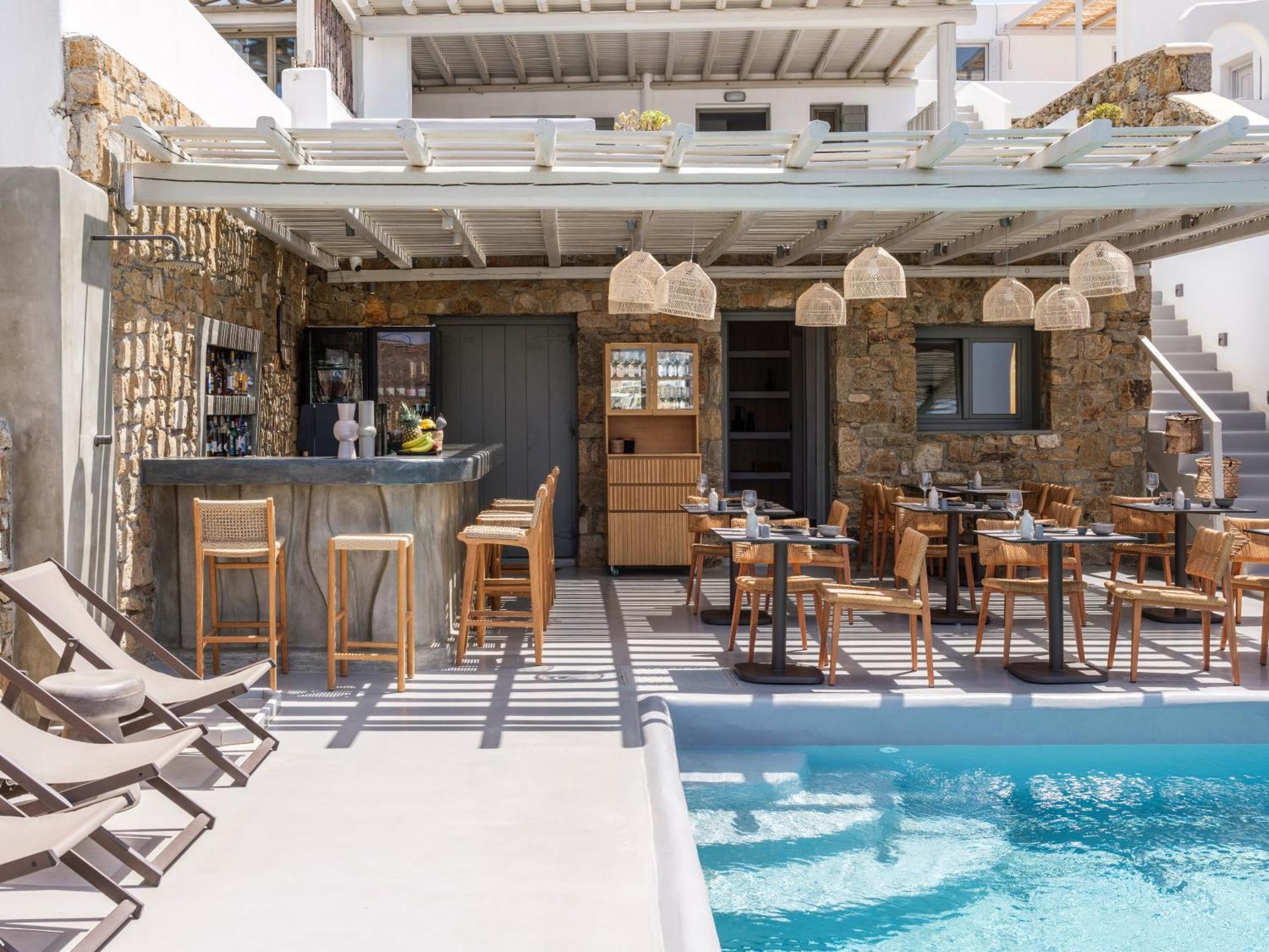 Villa Mykonos & *