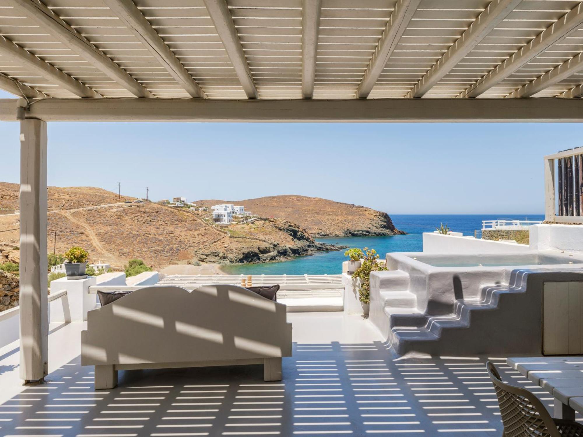 Mykonos & Villa Merchia Beach